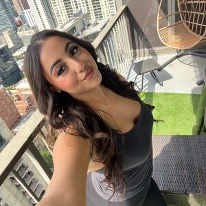 Meet your Posher, Daniela